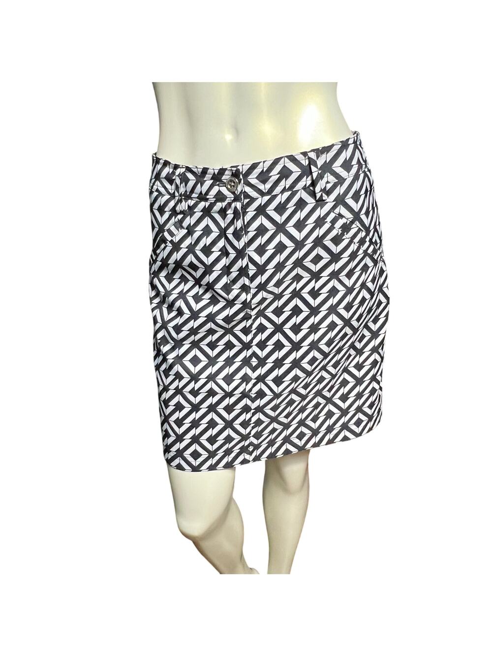 N'vo by Lancot Women's Black and White Geometric Print Skirt Size 4